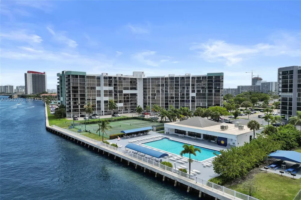400 Leslie Dr #PH# 1110 Hallandale Beach, FL 33009