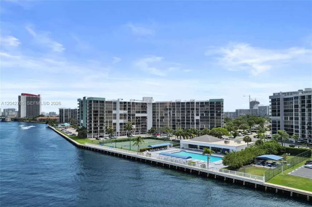 400 Leslie Dr #PH# 1110 Hallandale Beach, FL 33009