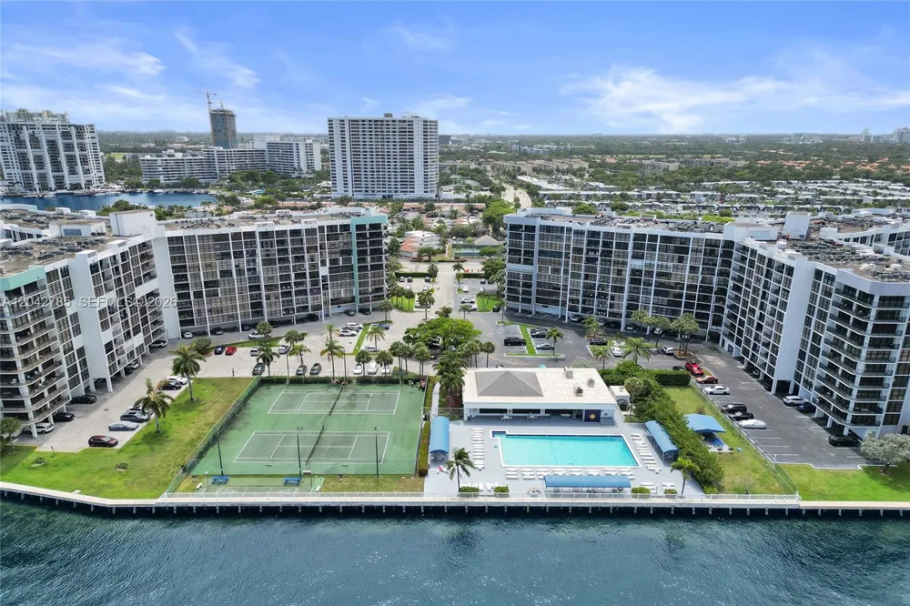 400 Leslie Dr #PH# 1110 Hallandale Beach, FL 33009