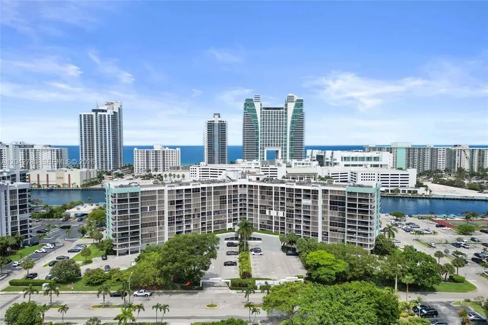400 Leslie Dr #PH# 1110 Hallandale Beach, FL 33009