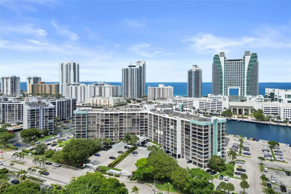 400 Leslie Dr #PH# 1110 Hallandale Beach, FL 33009