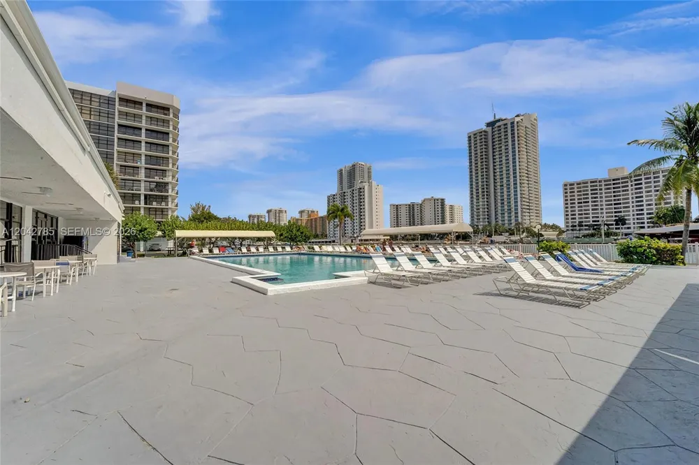 400 Leslie Dr #PH# 1110 Hallandale Beach, FL 33009