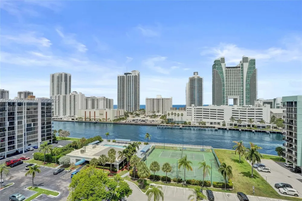 400 Leslie Dr #PH# 1110 Hallandale Beach, FL 33009