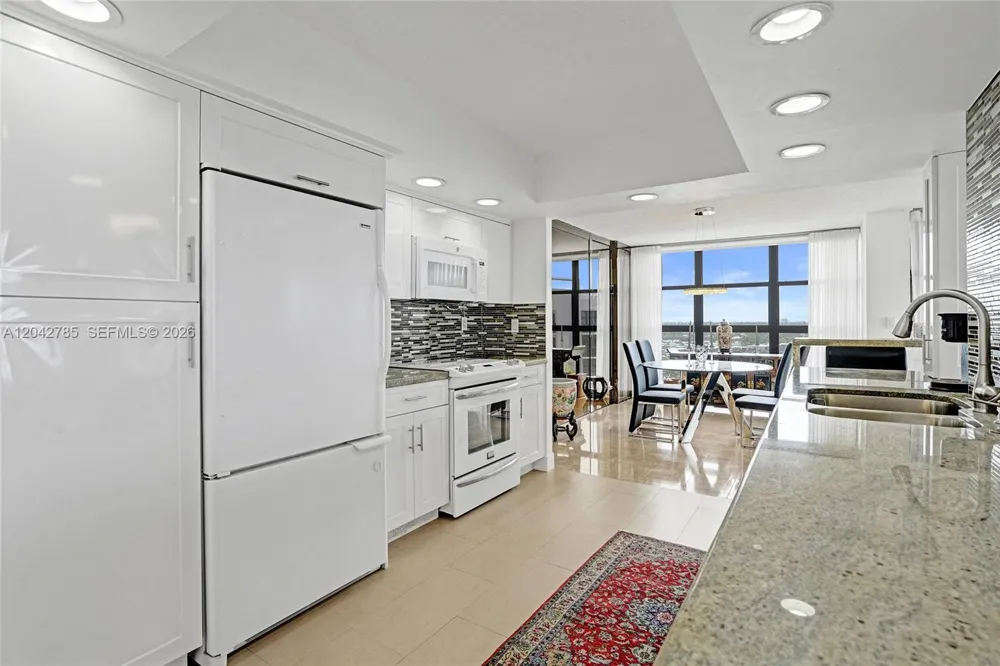 400 Leslie Dr #PH# 1110 Hallandale Beach, FL 33009