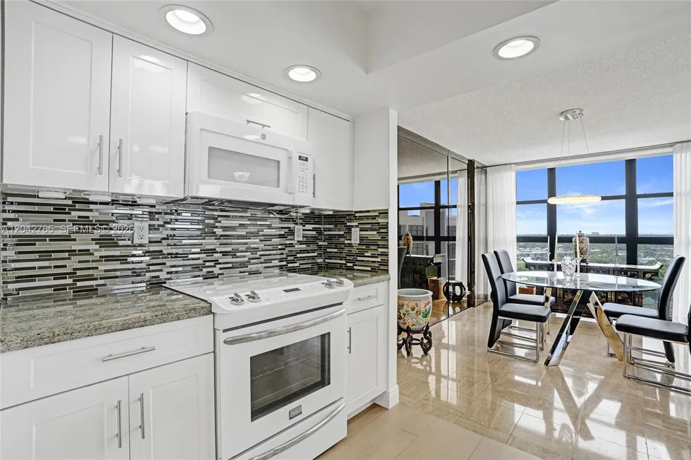 400 Leslie Dr #PH# 1110 Hallandale Beach, FL 33009