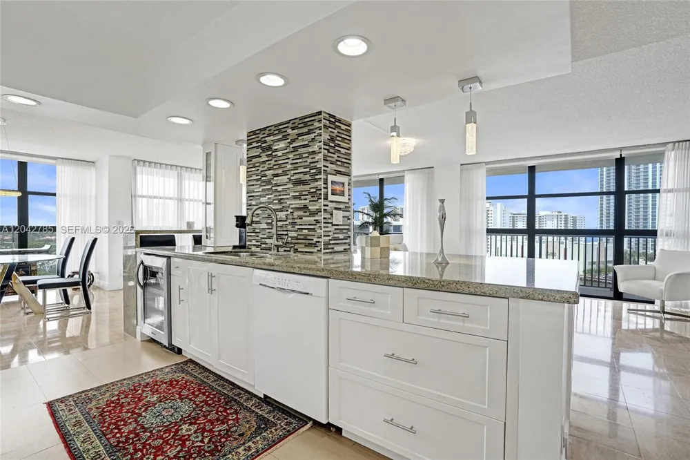 400 Leslie Dr #PH# 1110 Hallandale Beach, FL 33009