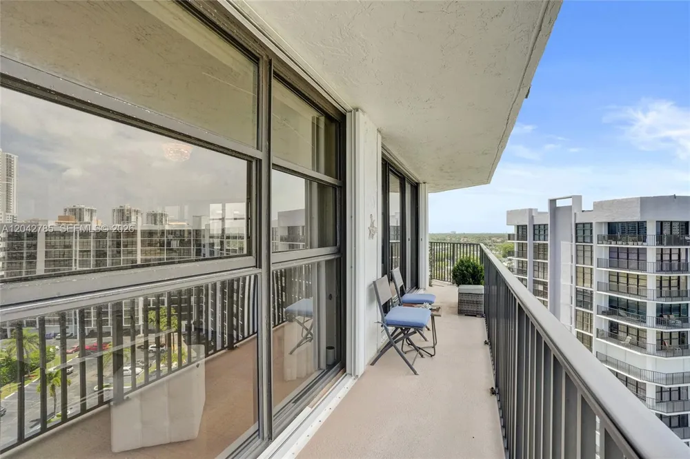 400 Leslie Dr #PH# 1110 Hallandale Beach, FL 33009