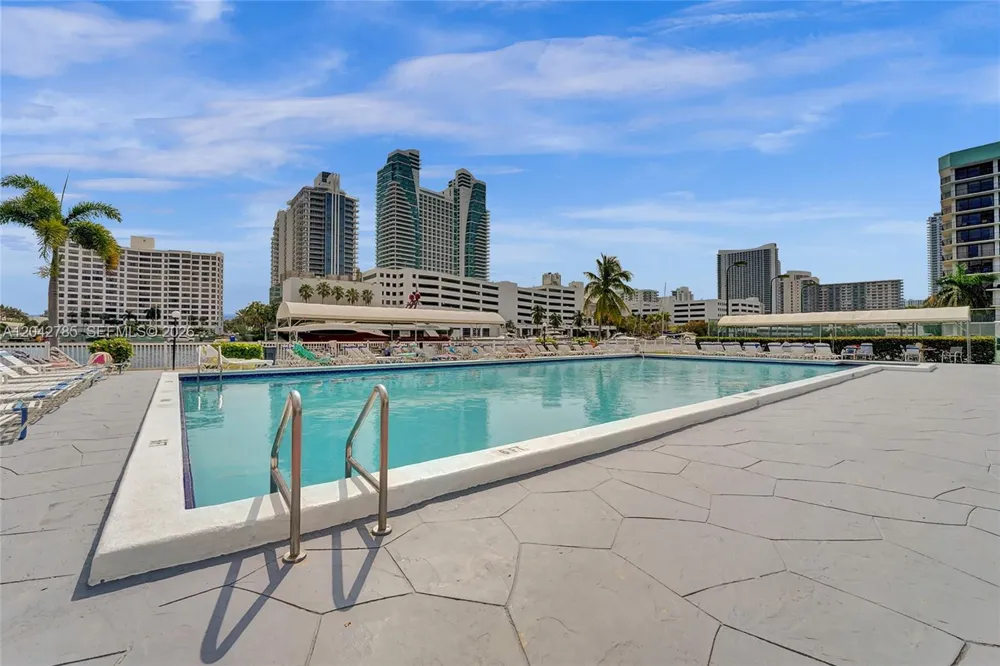 400 Leslie Dr #PH# 1110 Hallandale Beach, FL 33009