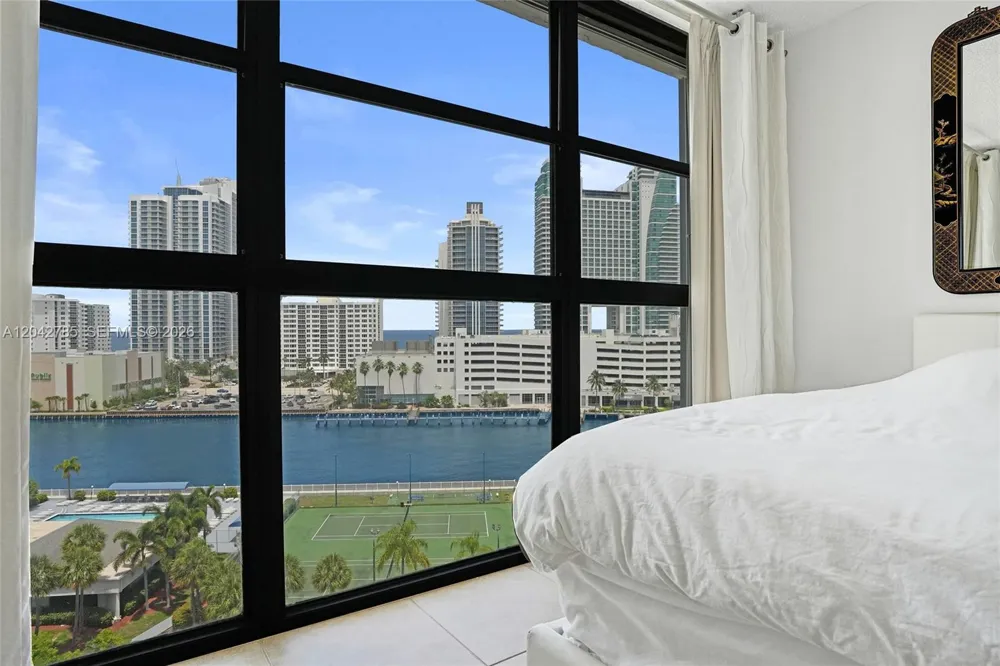 400 Leslie Dr #PH# 1110 Hallandale Beach, FL 33009