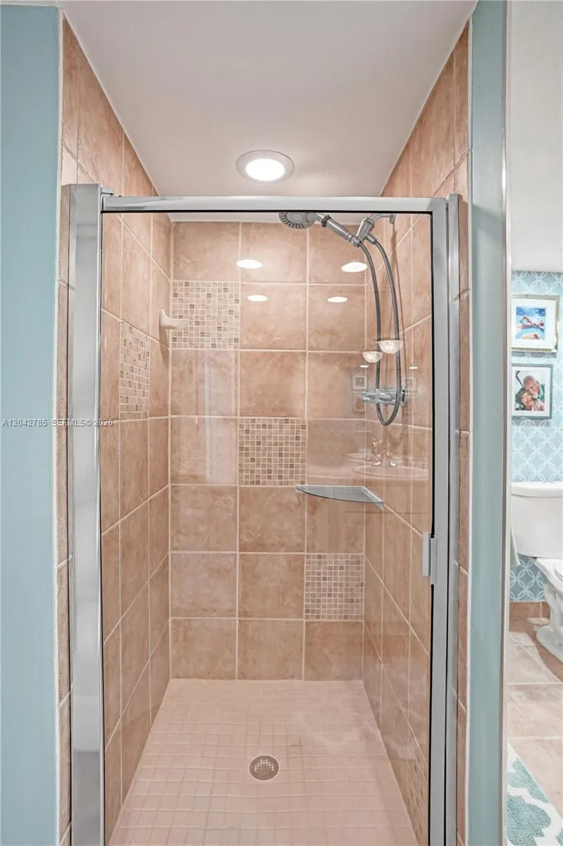 400 Leslie Dr #PH# 1110 Hallandale Beach, FL 33009