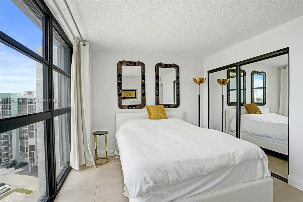 400 Leslie Dr #PH# 1110 Hallandale Beach, FL 33009