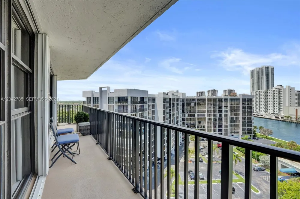 400 Leslie Dr #PH# 1110 Hallandale Beach, FL 33009