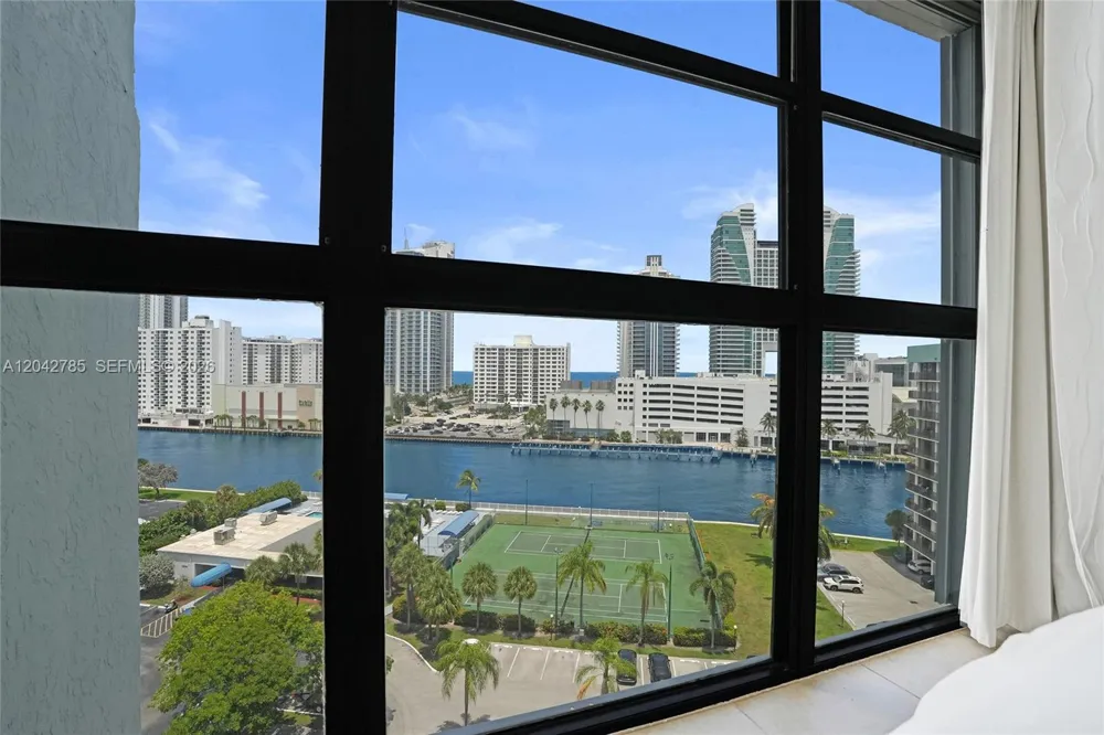 400 Leslie Dr #PH# 1110 Hallandale Beach, FL 33009