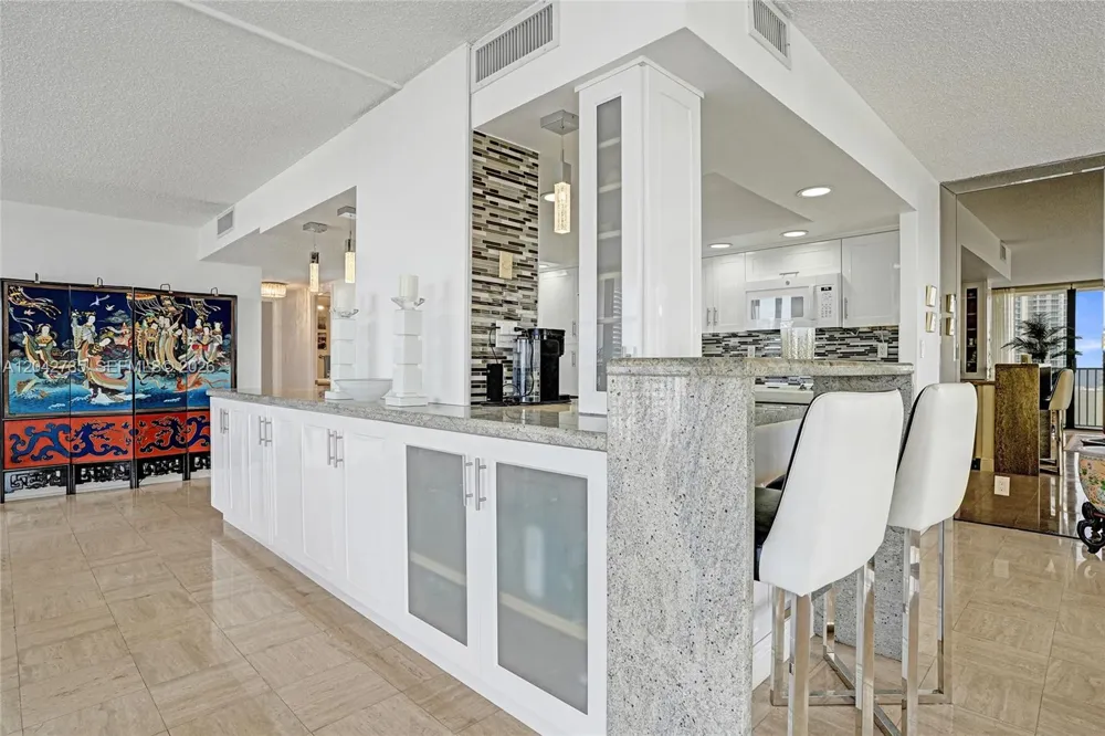 400 Leslie Dr #PH# 1110 Hallandale Beach, FL 33009