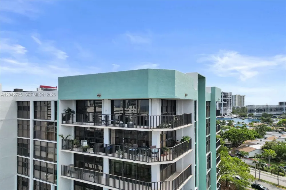 400 Leslie Dr #PH# 1110 Hallandale Beach, FL 33009