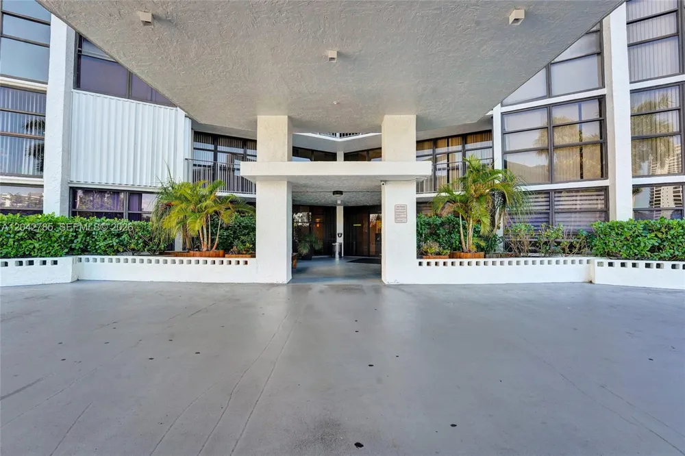 400 Leslie Dr #PH# 1110 Hallandale Beach, FL 33009