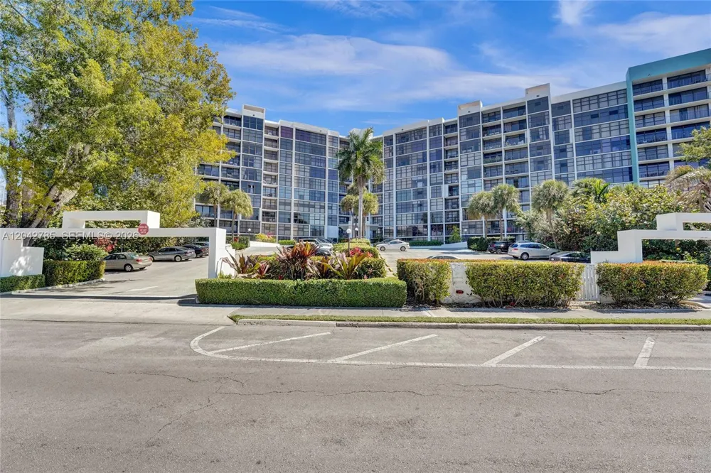 400 Leslie Dr #PH# 1110 Hallandale Beach, FL 33009
