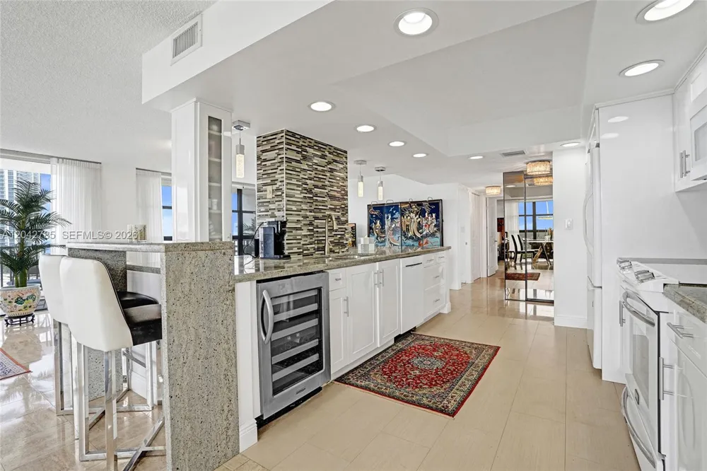 400 Leslie Dr #PH# 1110 Hallandale Beach, FL 33009