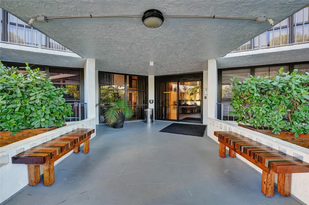 400 Leslie Dr #PH# 1110 Hallandale Beach, FL 33009