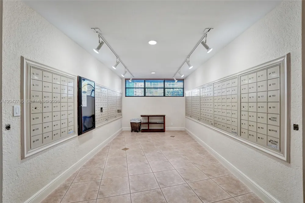 400 Leslie Dr #PH# 1110 Hallandale Beach, FL 33009