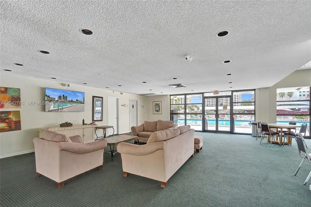 400 Leslie Dr #PH# 1110 Hallandale Beach, FL 33009
