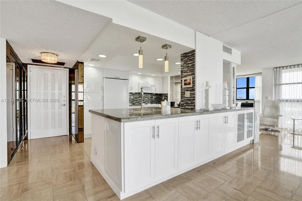 400 Leslie Dr #PH# 1110 Hallandale Beach, FL 33009