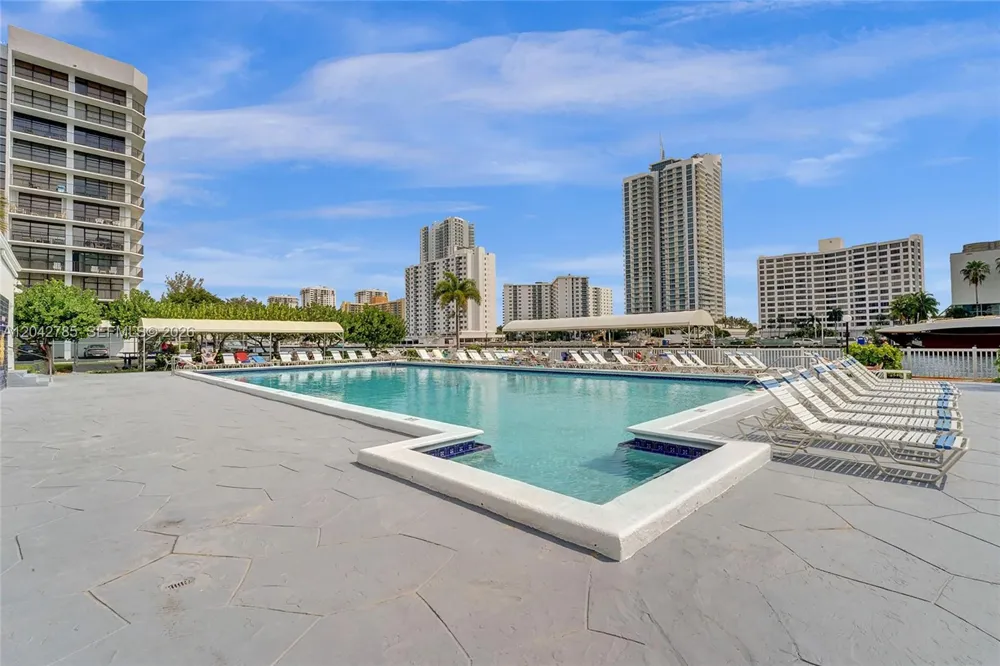 400 Leslie Dr #PH# 1110 Hallandale Beach, FL 33009