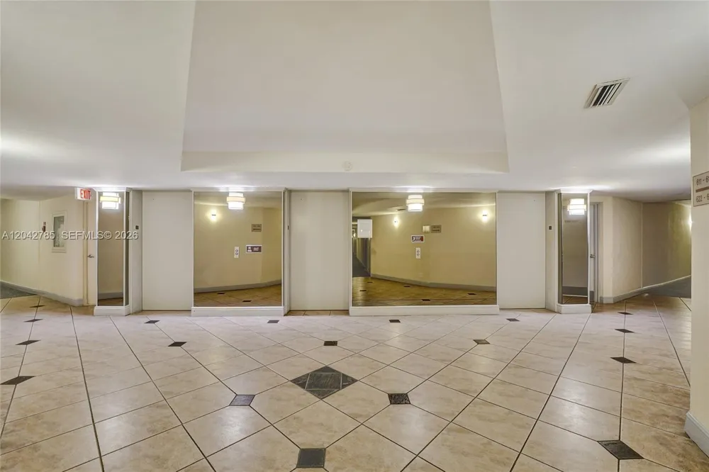 400 Leslie Dr #PH# 1110 Hallandale Beach, FL 33009