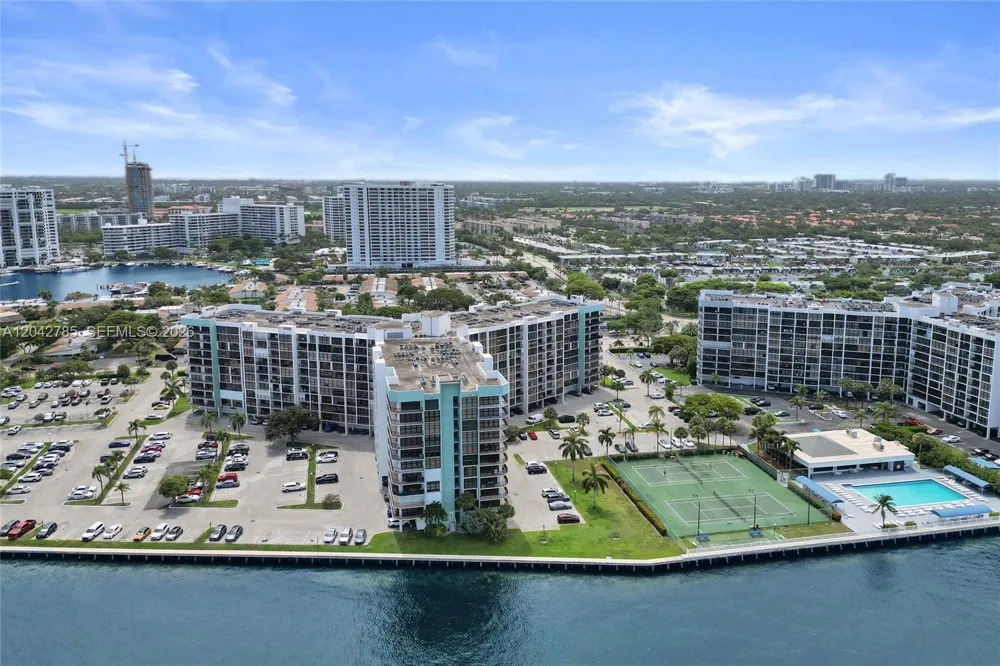 400 Leslie Dr #PH# 1110 Hallandale Beach, FL 33009