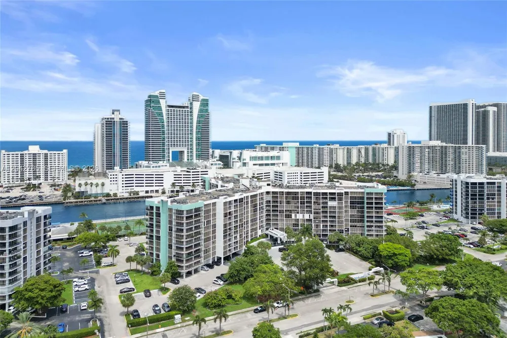 400 Leslie Dr #PH# 1110 Hallandale Beach, FL 33009