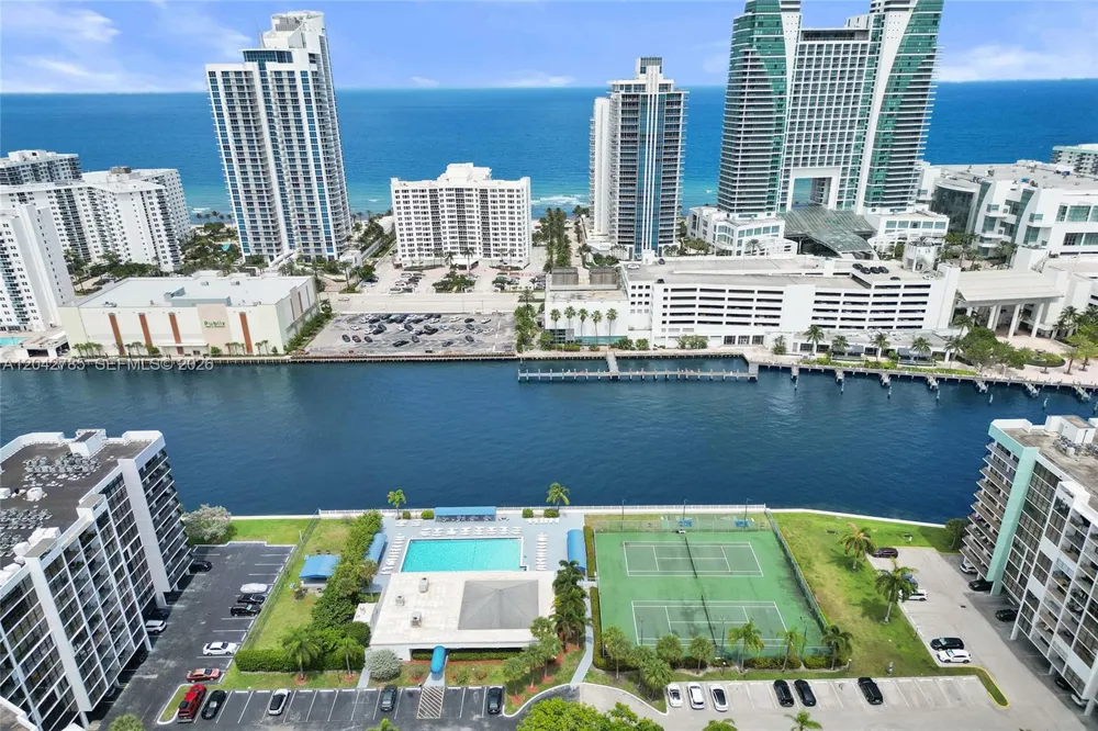 400 Leslie Dr #PH# 1110 Hallandale Beach, FL 33009