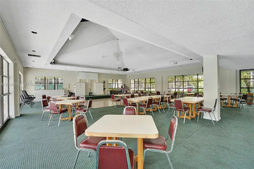 400 Leslie Dr #PH# 1110 Hallandale Beach, FL 33009