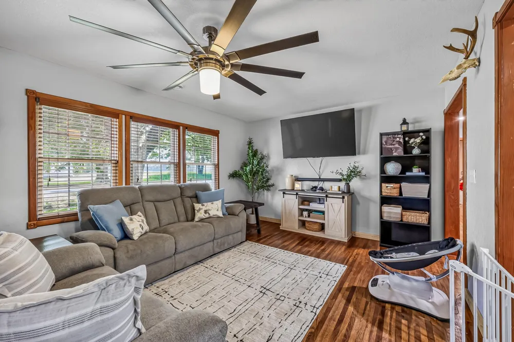 2423 S 40th Avenue Benona Township, MI 49455