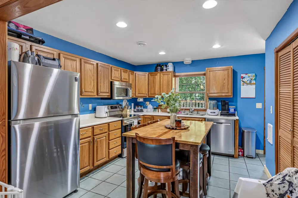 2423 S 40th Avenue Benona Township, MI 49455
