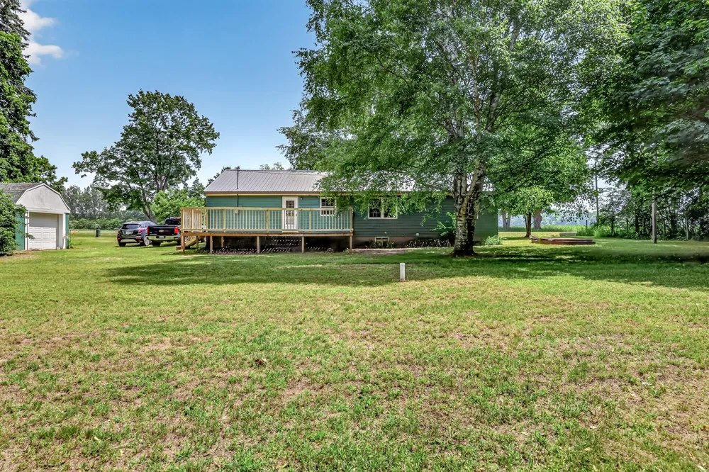 2423 S 40th Avenue Benona Township, MI 49455