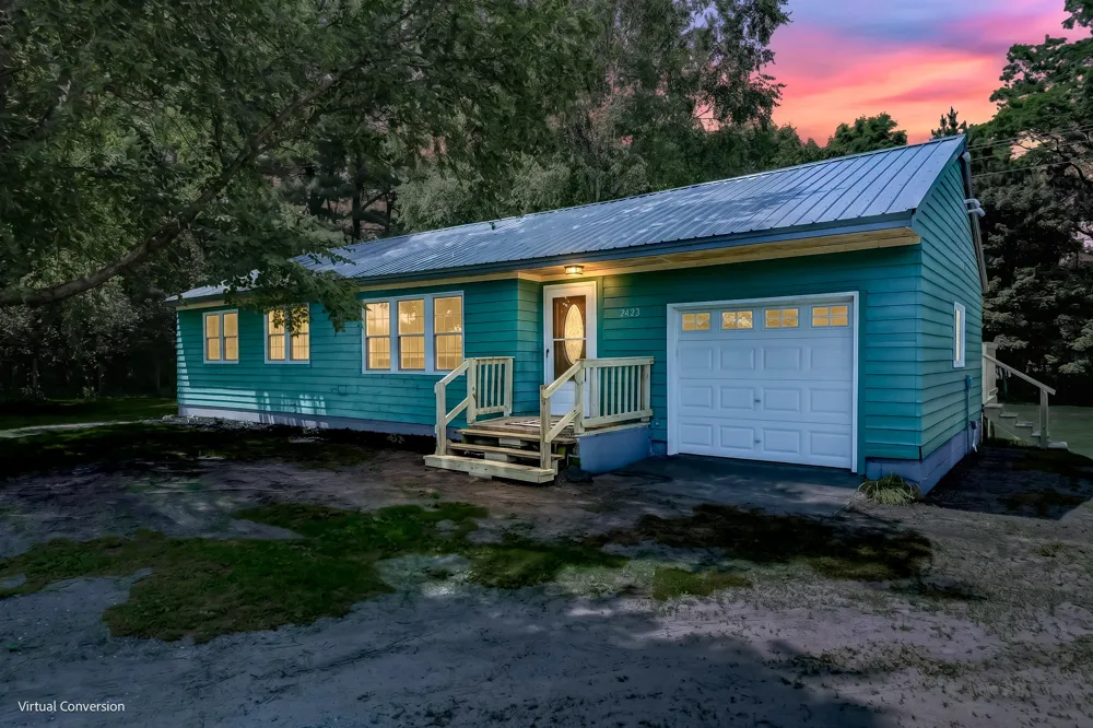 2423 S 40th Avenue Benona Township, MI 49455