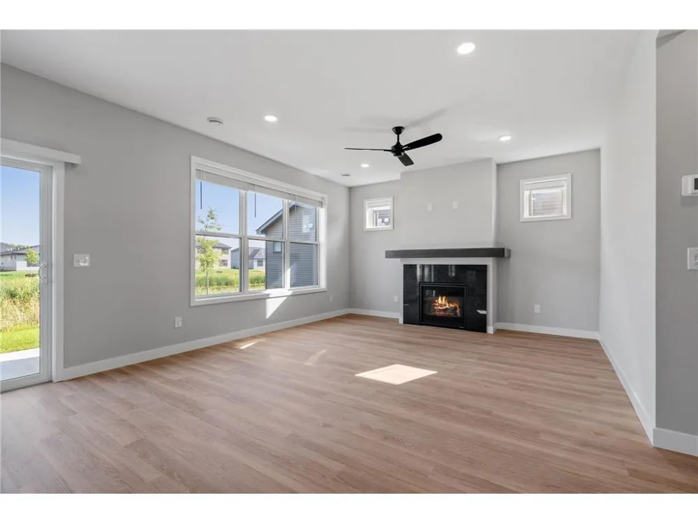 11421 51st Street NE Albertville, MN 55301
