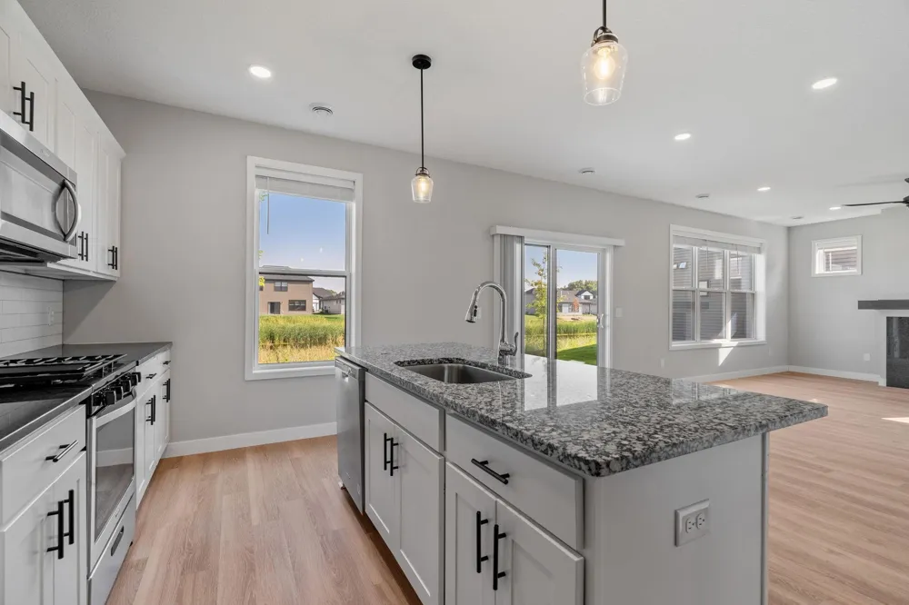 11421 51st Street NE Albertville, MN 55301
