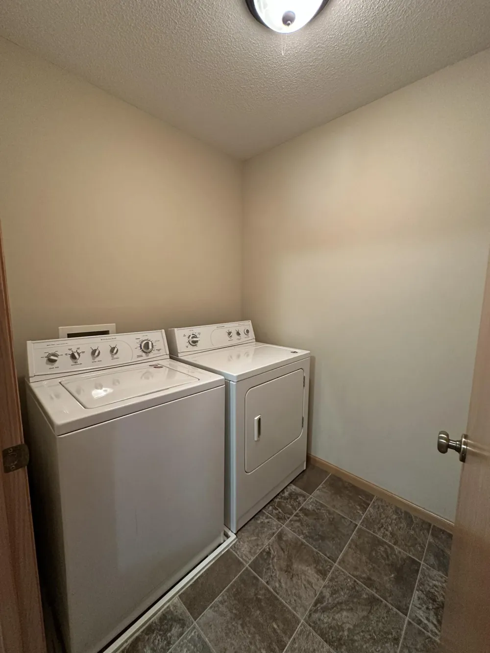 7817 W 145th Street Savage, MN 55378