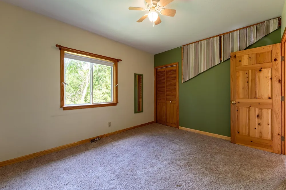 15771 Sherwood Trail Zumbrota, MN 55992