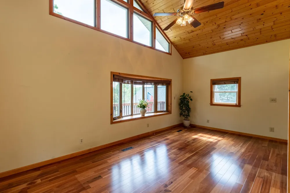 15771 Sherwood Trail Zumbrota, MN 55992