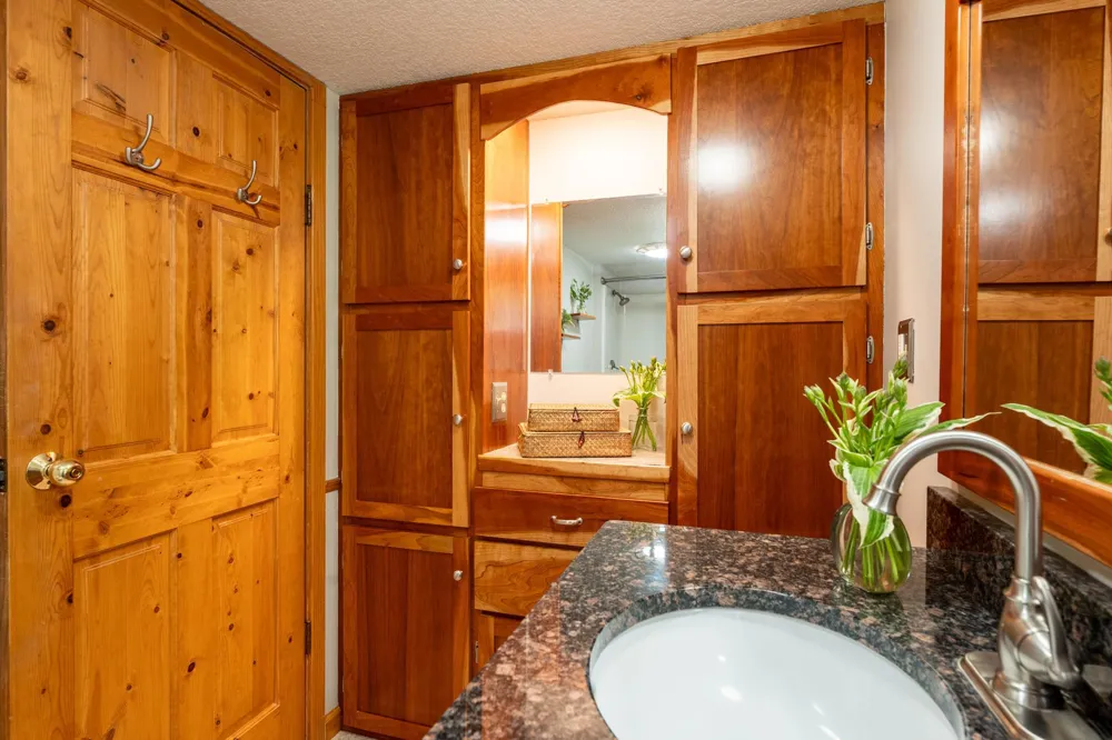 15771 Sherwood Trail Zumbrota, MN 55992