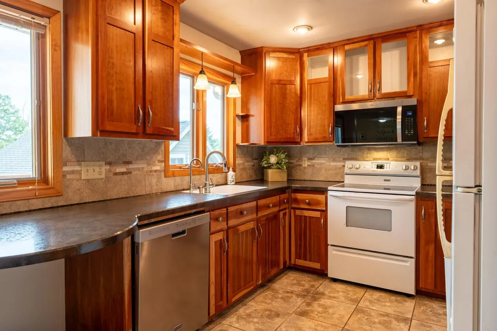 15771 Sherwood Trail Zumbrota, MN 55992