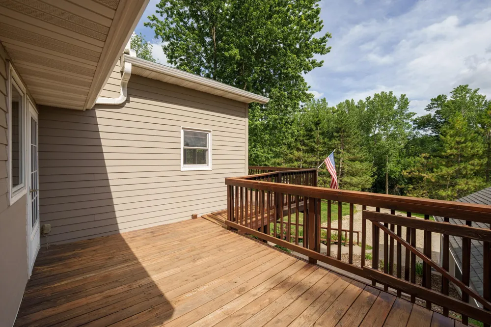 15771 Sherwood Trail Zumbrota, MN 55992