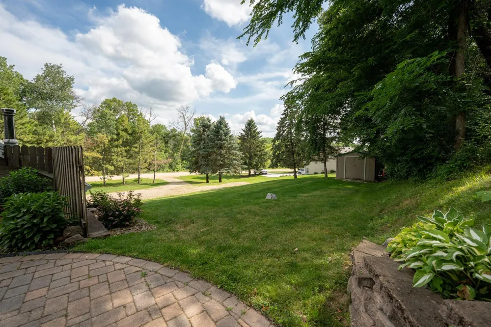 15771 Sherwood Trail Zumbrota, MN 55992