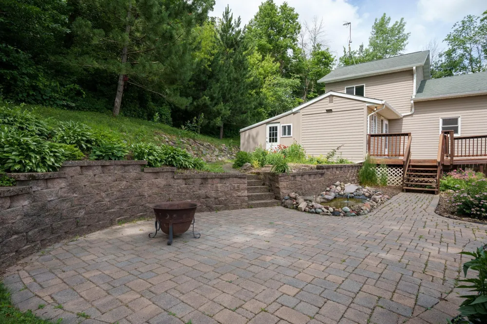 15771 Sherwood Trail Zumbrota, MN 55992