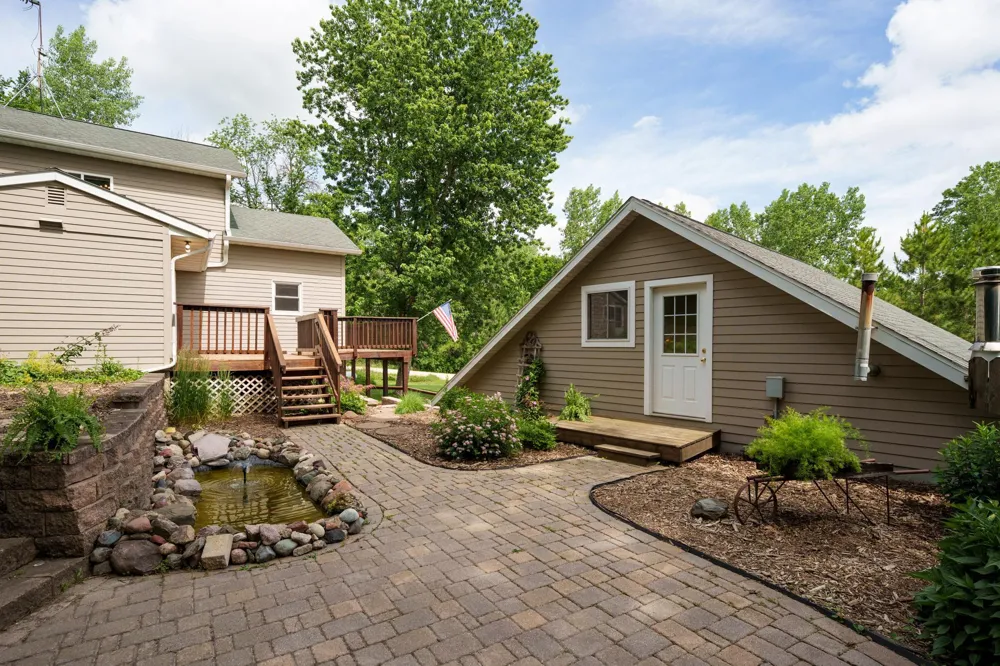 15771 Sherwood Trail Zumbrota, MN 55992