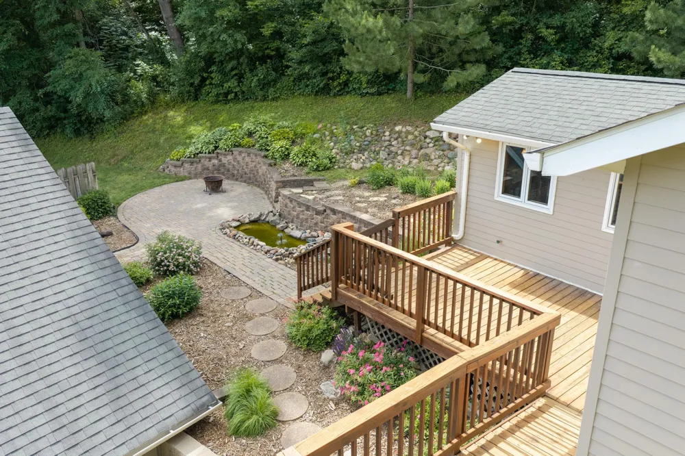 15771 Sherwood Trail Zumbrota, MN 55992