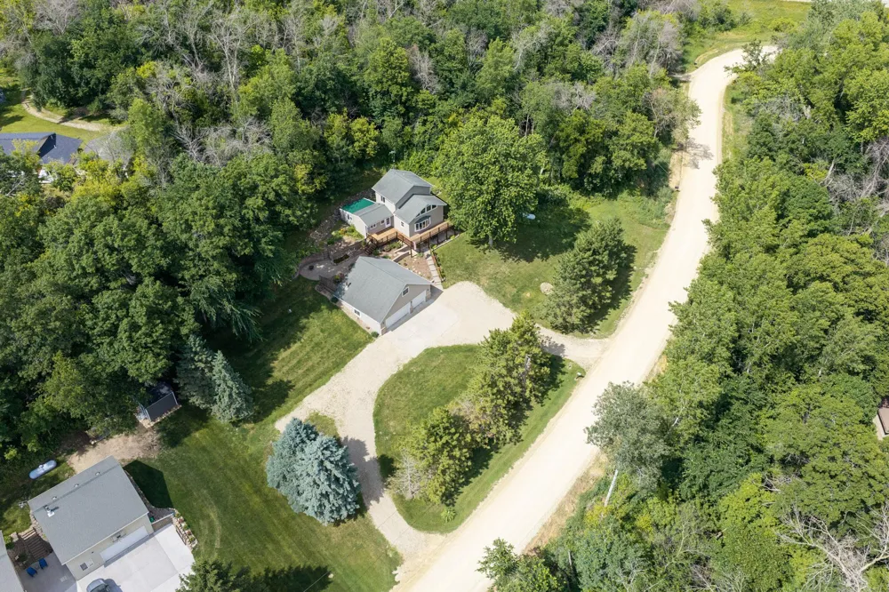 15771 Sherwood Trail Zumbrota, MN 55992