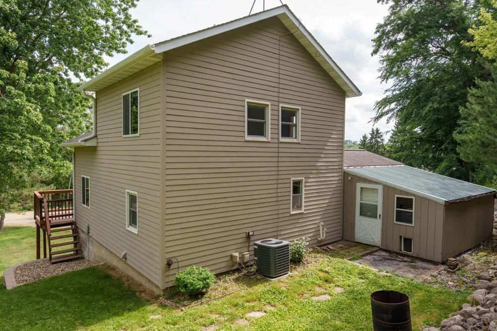 15771 Sherwood Trail Zumbrota, MN 55992